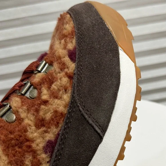 🌸THE NORTH FACE🌸 Back-To-Berkeley IV High Pile Boots Size: 5.5 - Picture 8 of 10